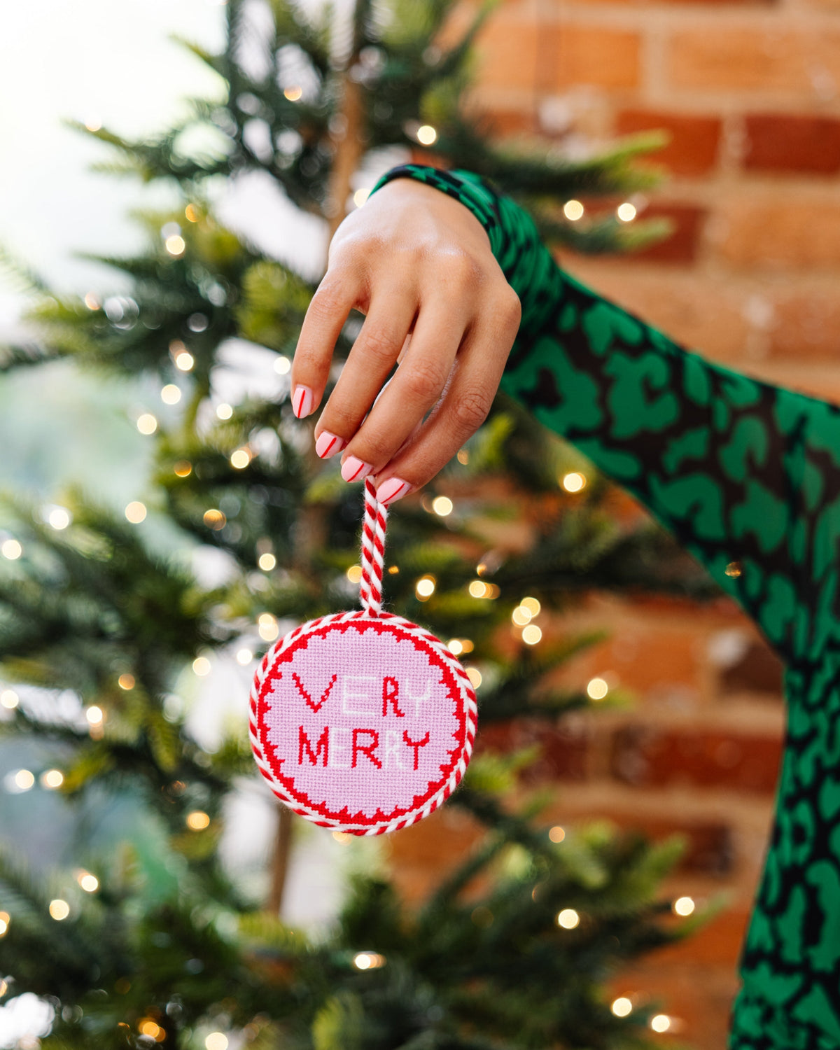 Needlepoint Ornament - Very Merry