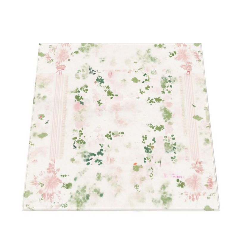 Harriet's Weekly Bouquet Table Cloth