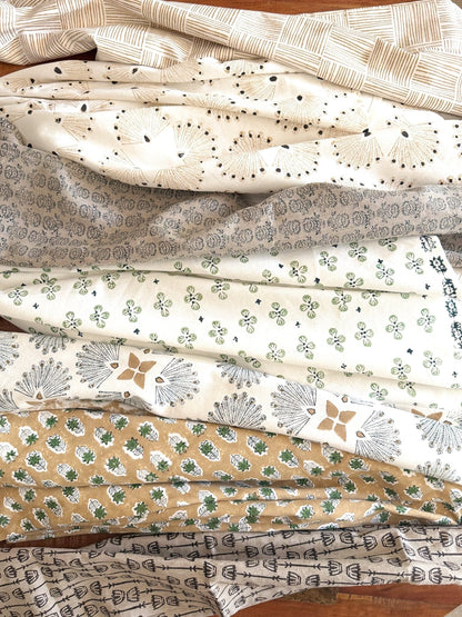 Table Throw (Ivory) - Lily - Chai & Midnight