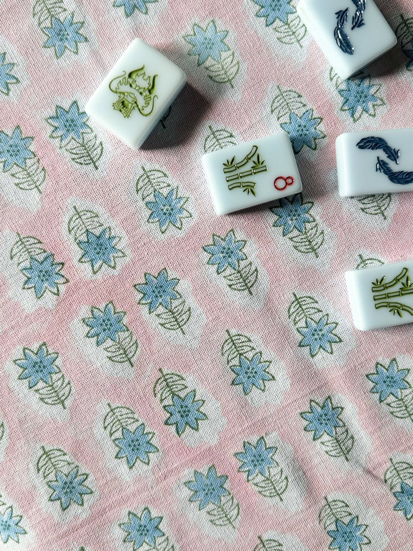 Table Throw - Lily - Rose